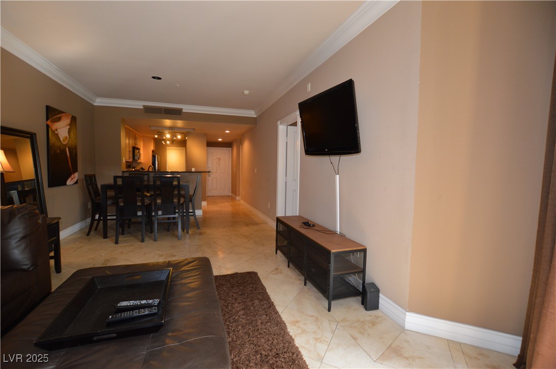 260 FLAMINGO Road 213