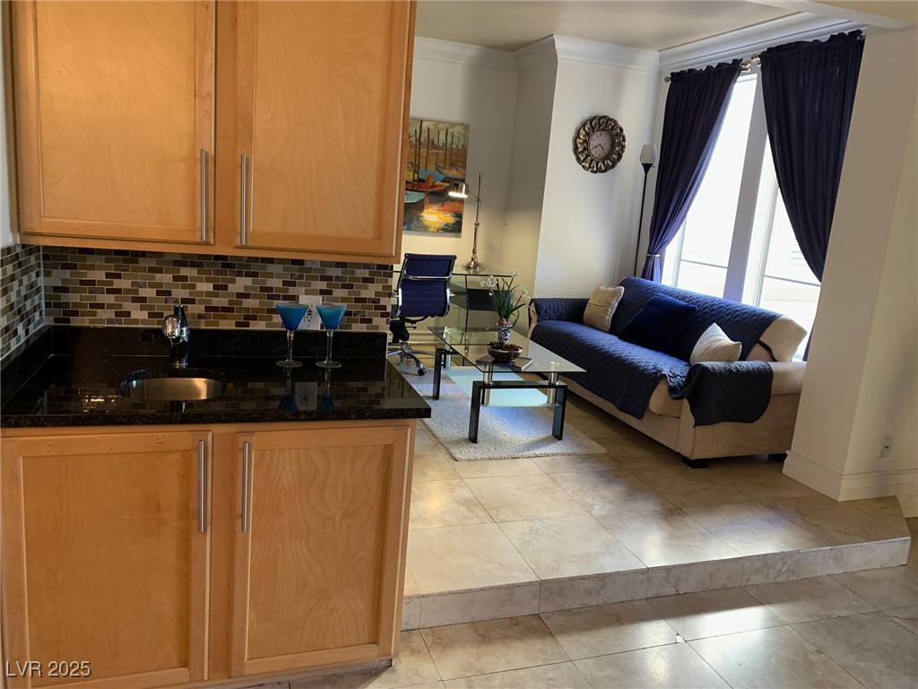 210 East FLAMINGO Road 201