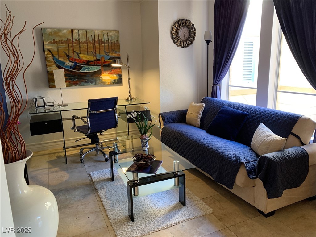 210 East FLAMINGO Road 201