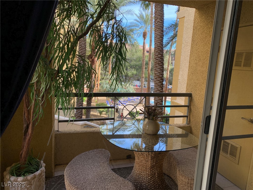 210 East FLAMINGO Road 201