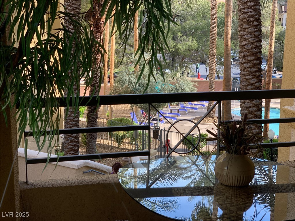 210 East FLAMINGO Road 201