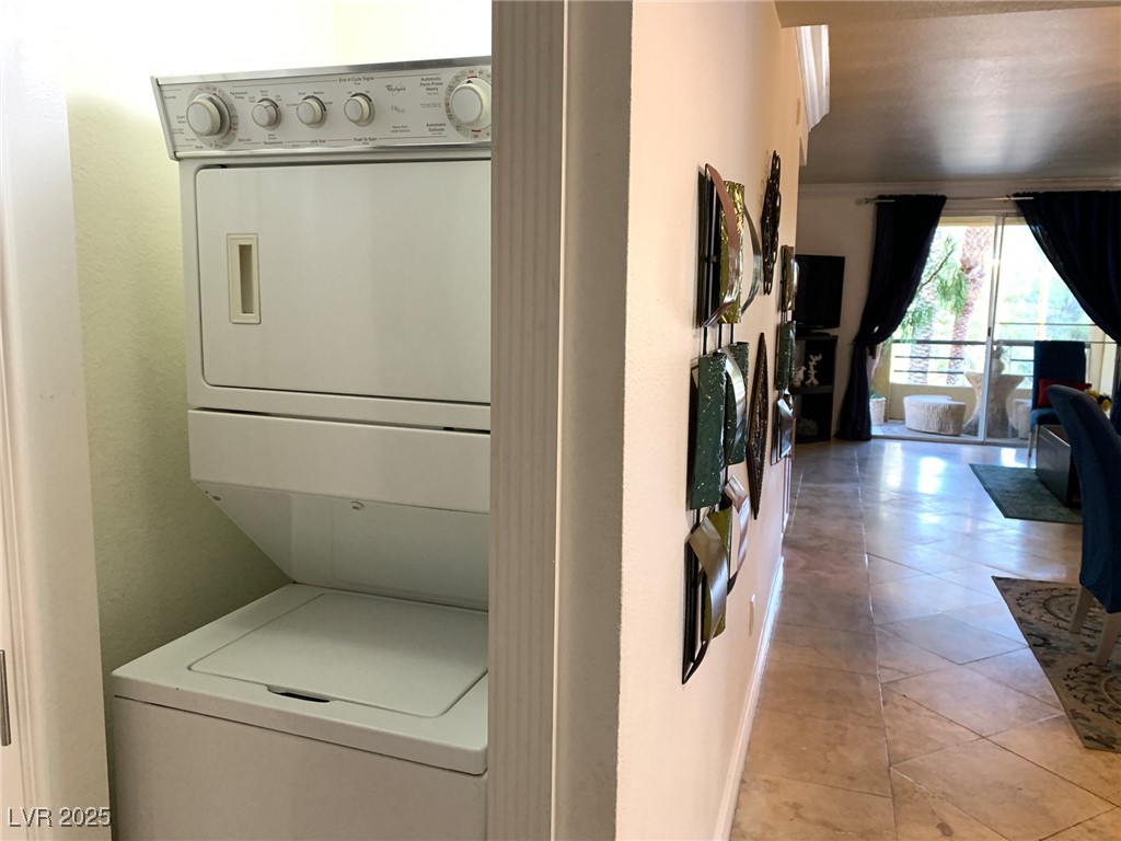 210 East FLAMINGO Road 201