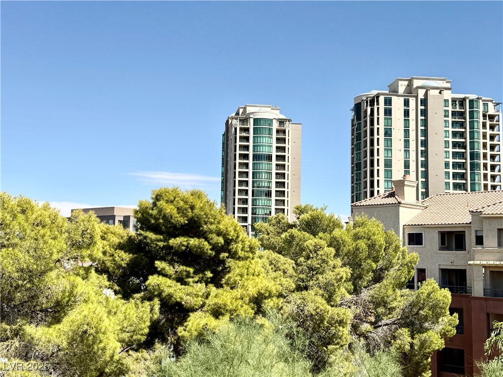 230 FLAMINGO Road 323