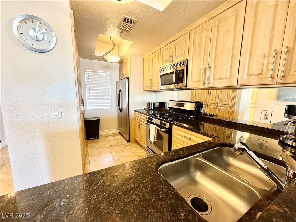 230 FLAMINGO Road 323