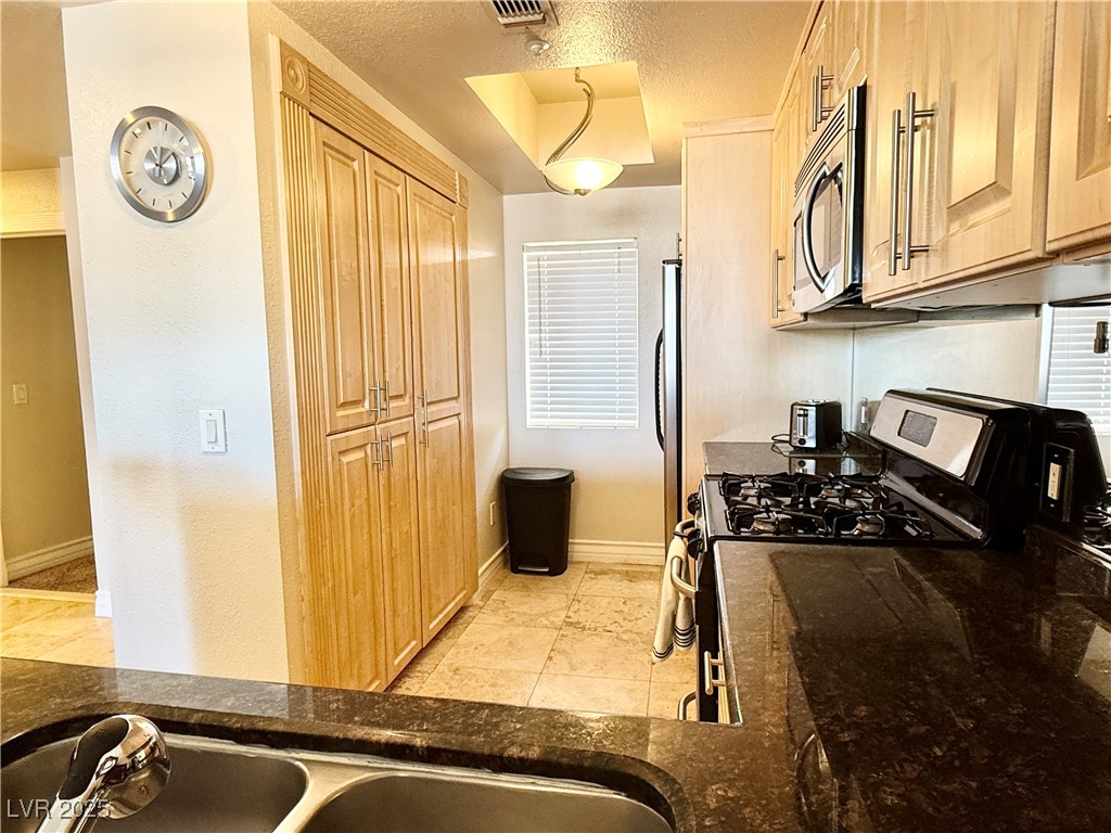 230 FLAMINGO Road 323