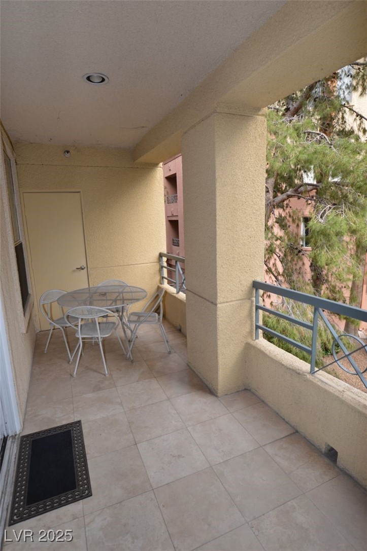 230 East FLAMINGO Road 128