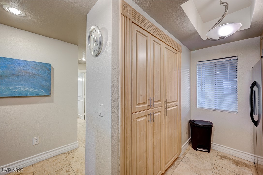 230 East Flamingo Road 323