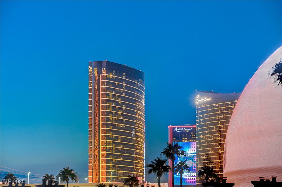 230 East Flamingo Road 323