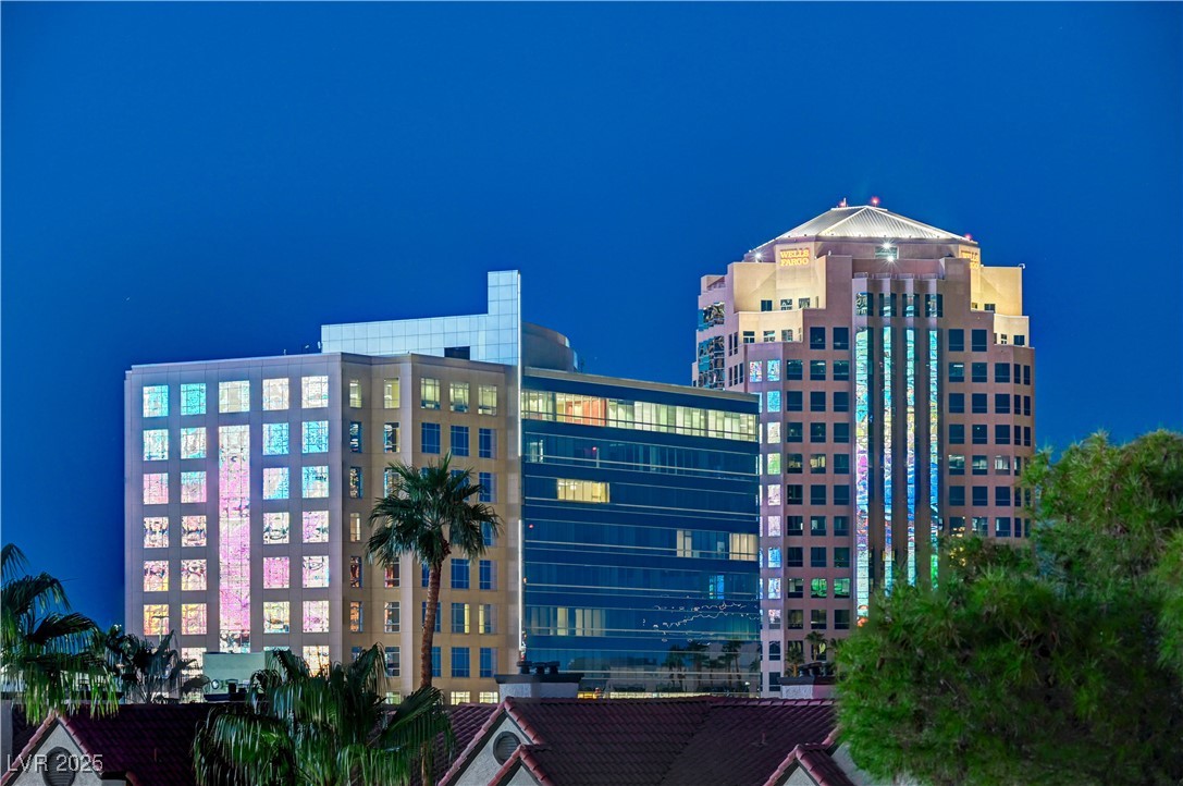 230 East Flamingo Road 323