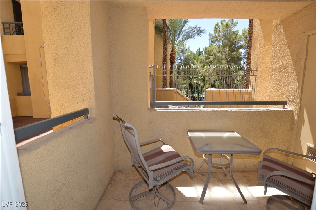 230 East FLAMINGO Road 101