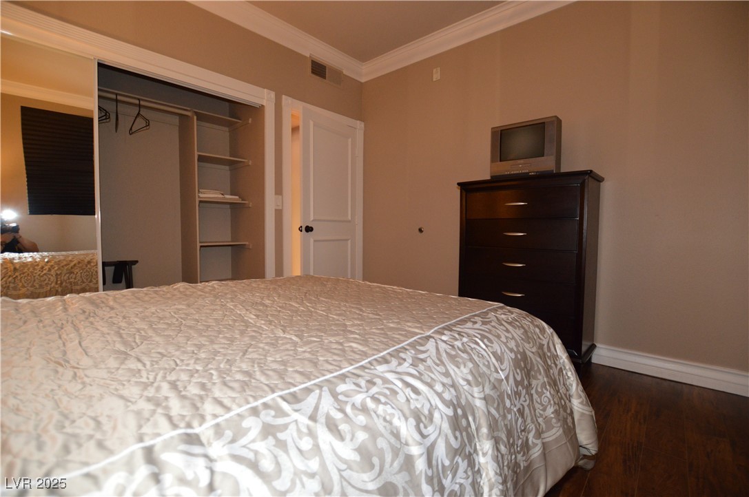 230 East FLAMINGO Road 101