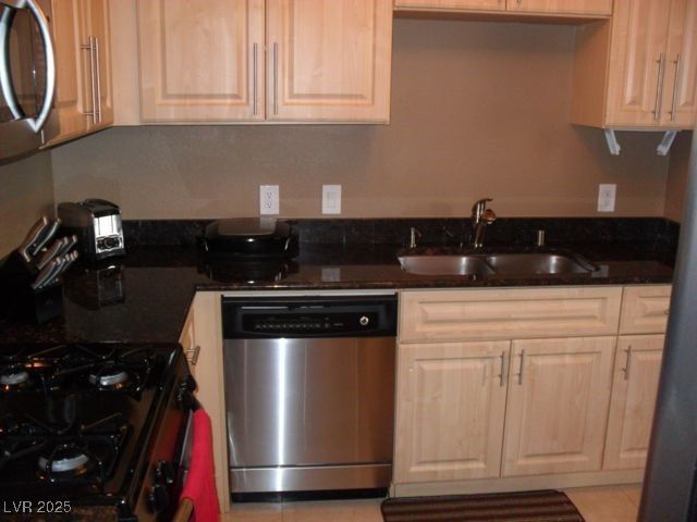 220 East FLAMINGO Road 330