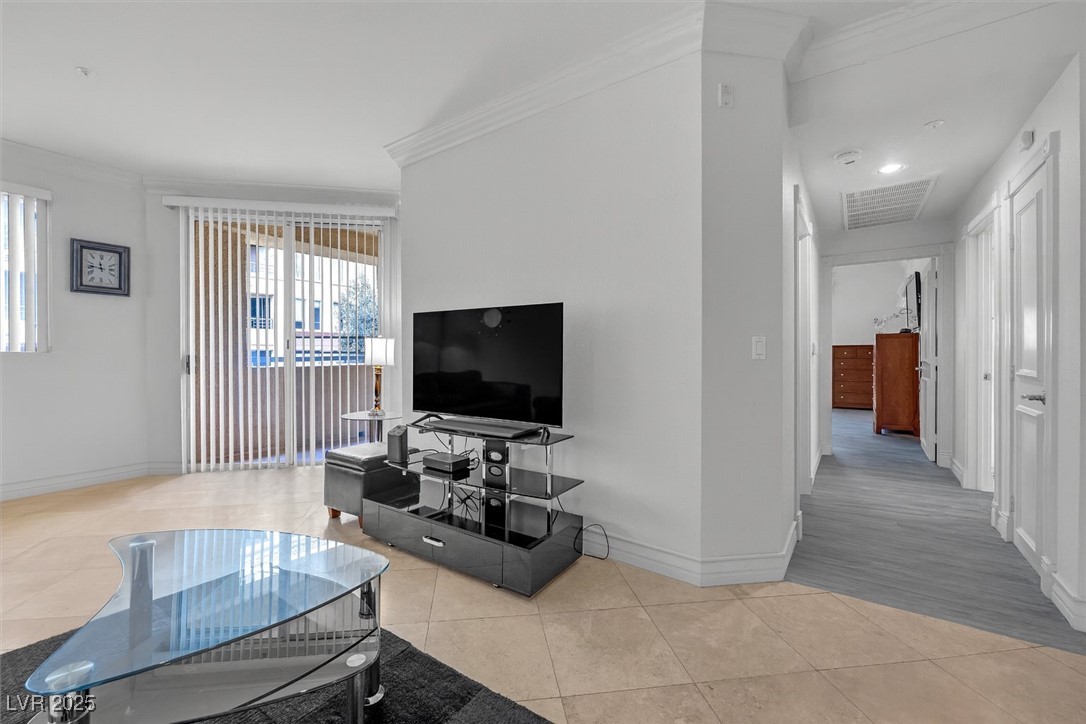 270 East Flamingo Road 106