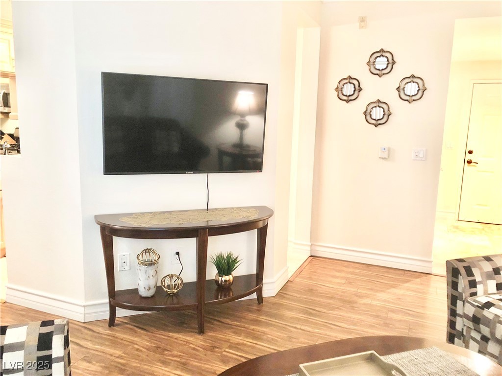 270 FLAMINGO Road 208