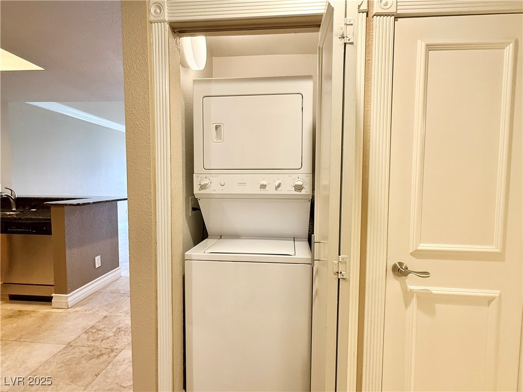 220 Flamingo Road 125