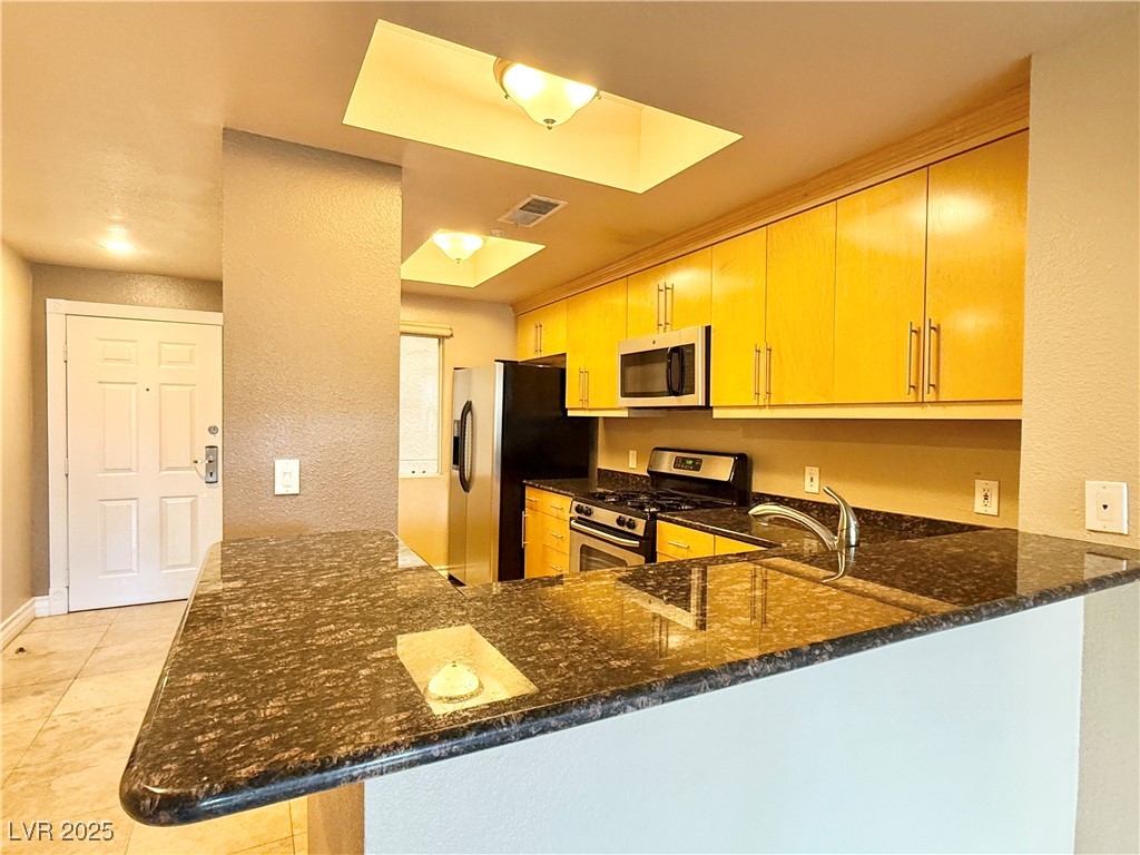 220 Flamingo Road 125