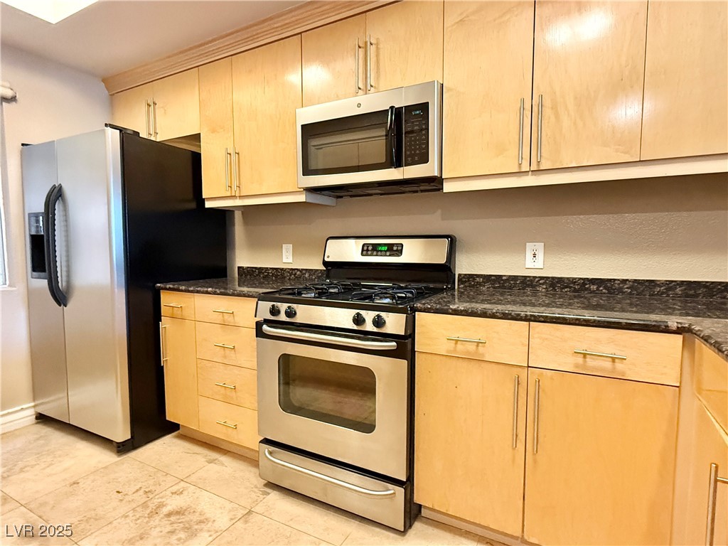 220 Flamingo Road 125