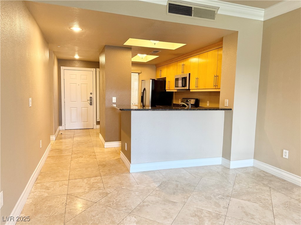 220 Flamingo Road 125