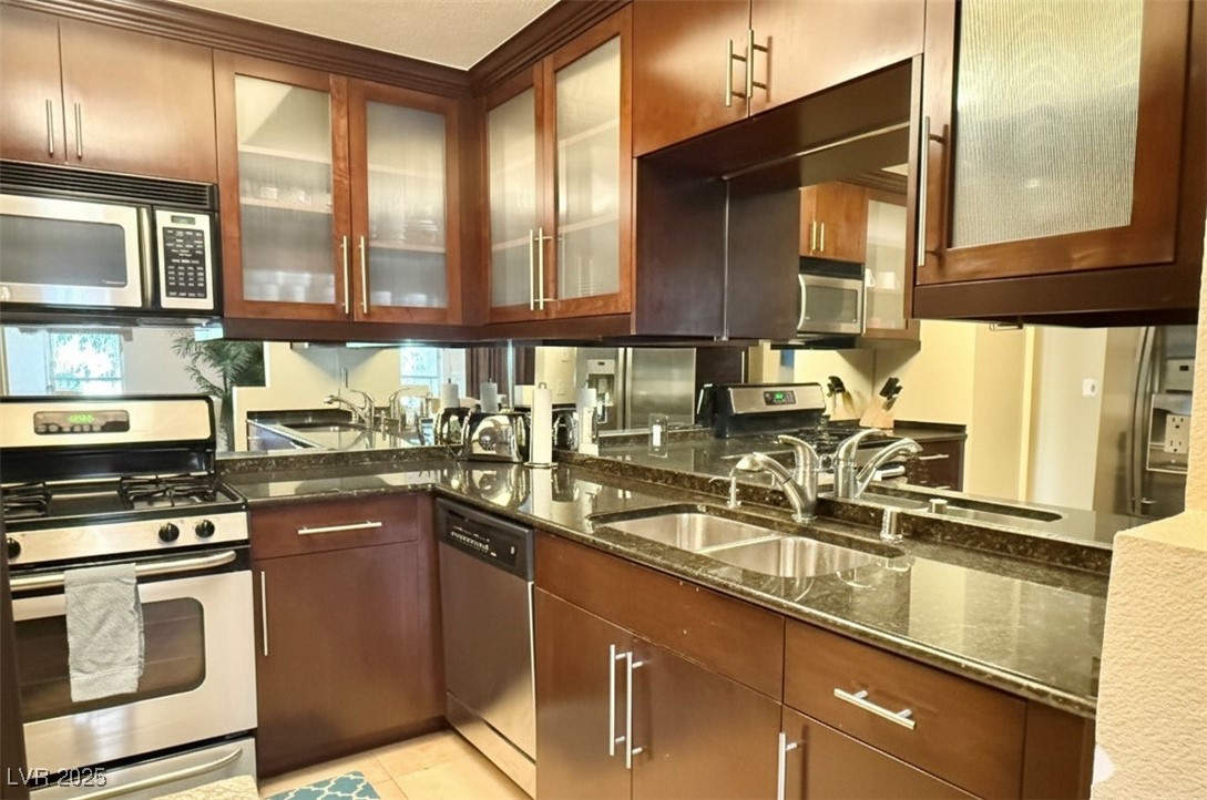 230 East Flamingo Road 230