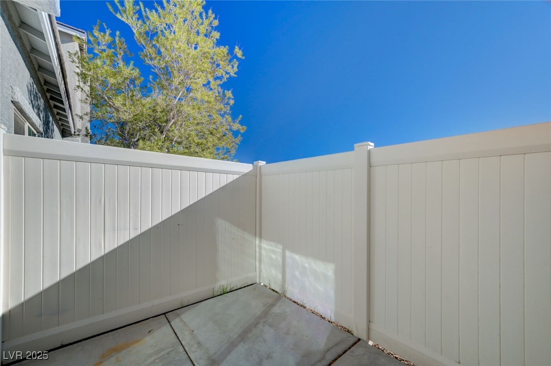 2585 Amazing Meadows Avenue 1006