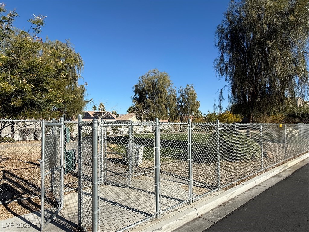 2585 Amazing Meadows Avenue 1006