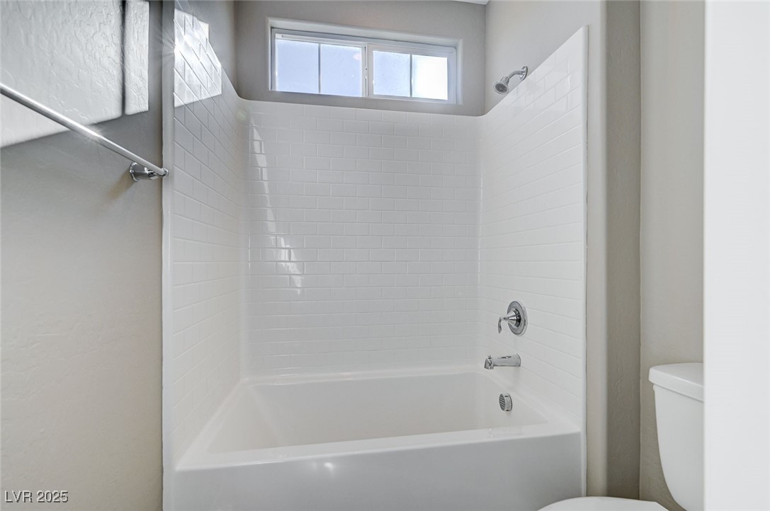 2585 Amazing Meadows Avenue 1006