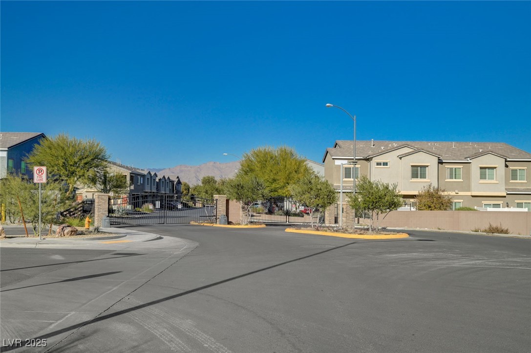 2585 Amazing Meadows Avenue 1006
