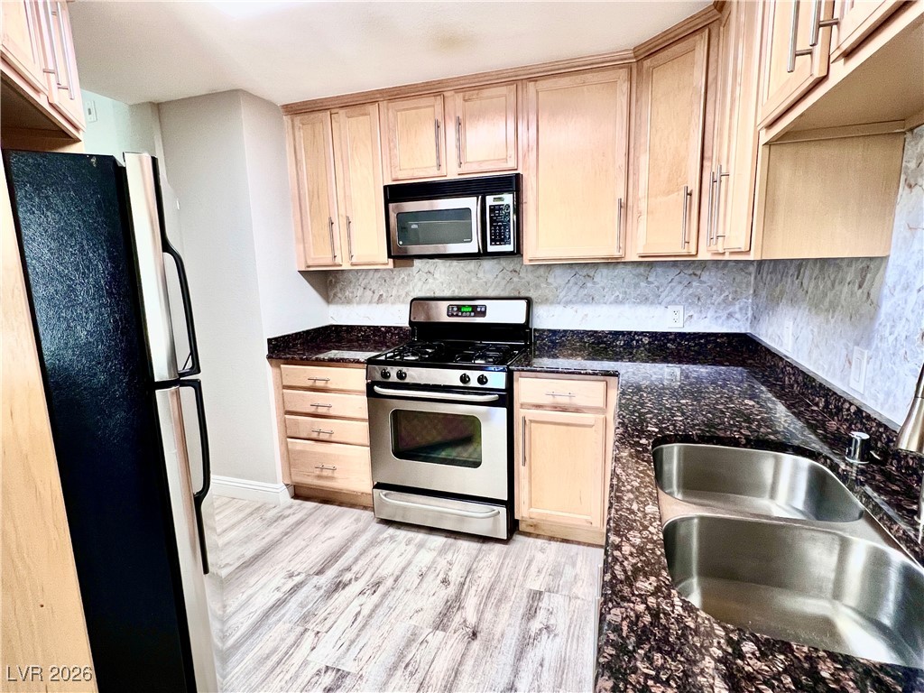 260 East Flamingo Road 202