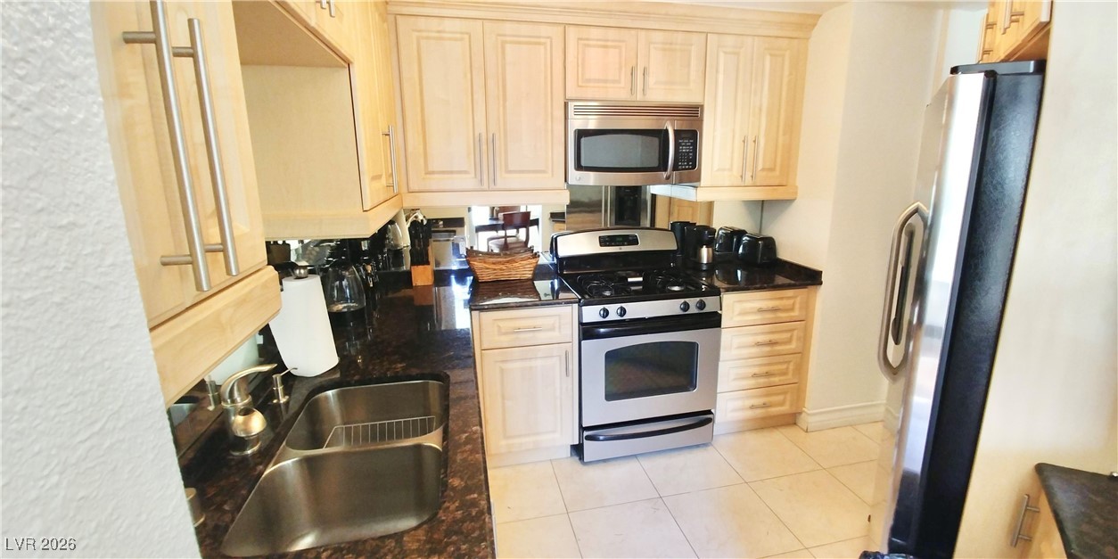 230 East Flamingo Road 336