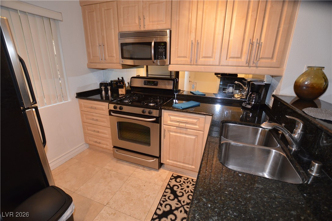 260 FLAMINGO Road 210