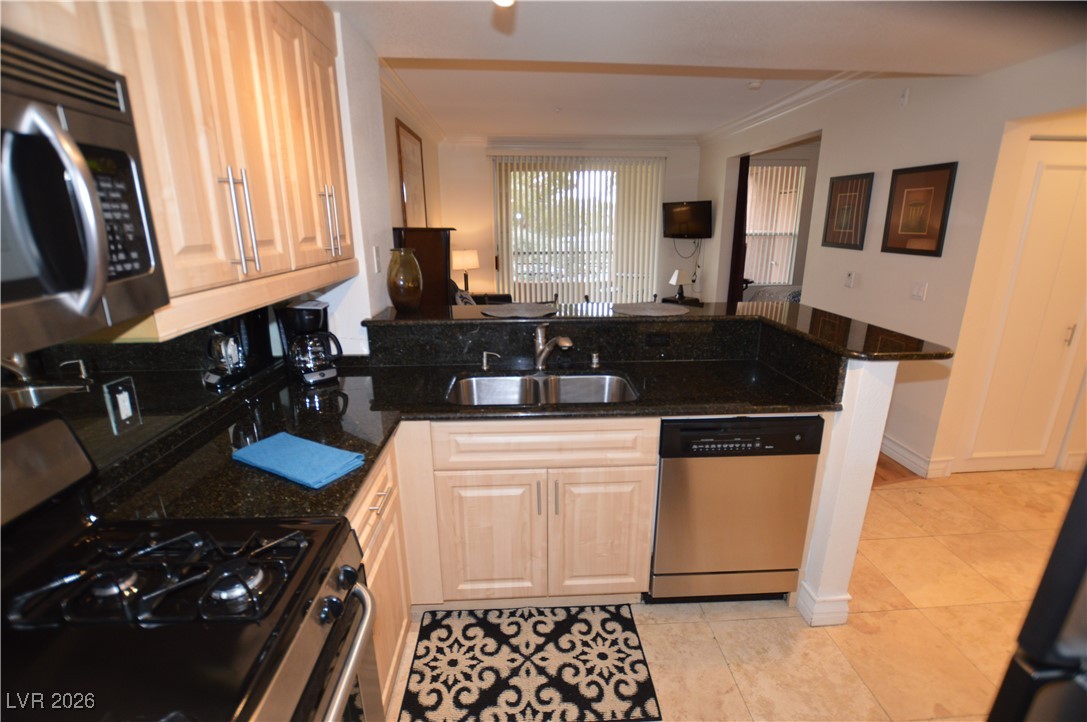 260 FLAMINGO Road 210