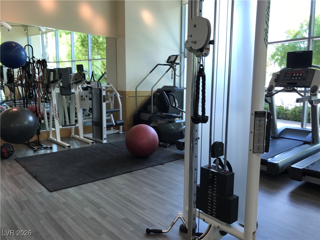 322 KAREN Avenue 1705