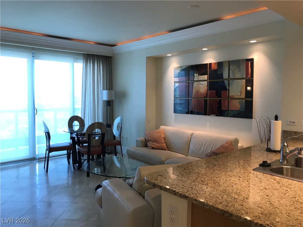 322 KAREN Avenue 1705