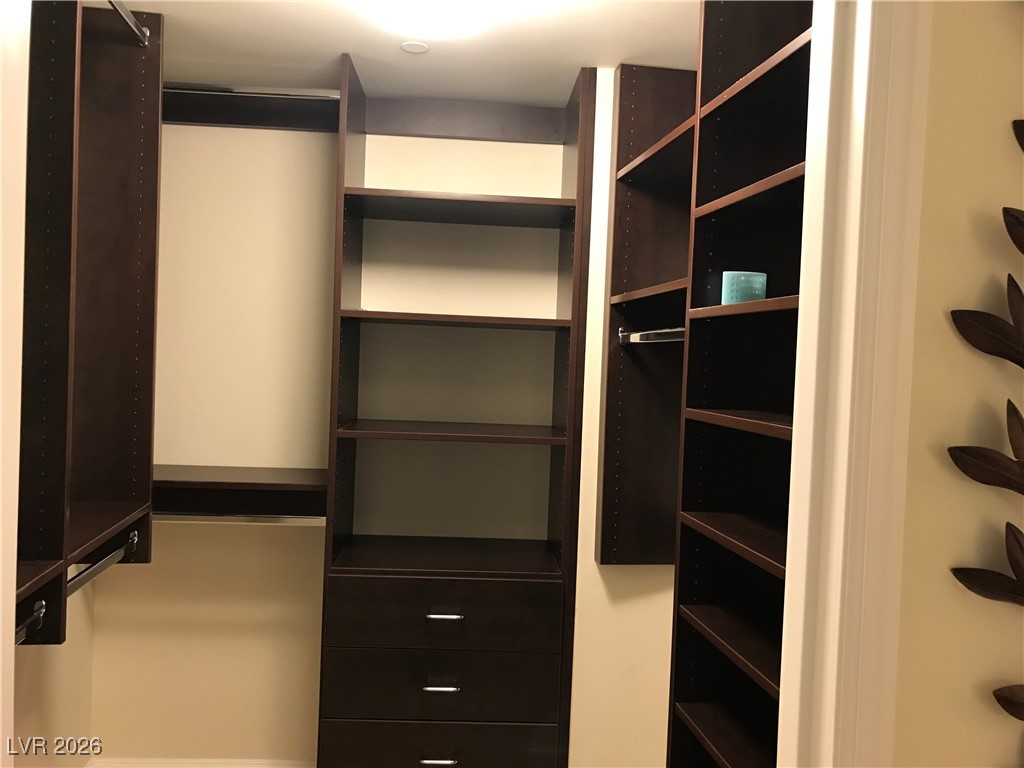 322 KAREN Avenue 1705