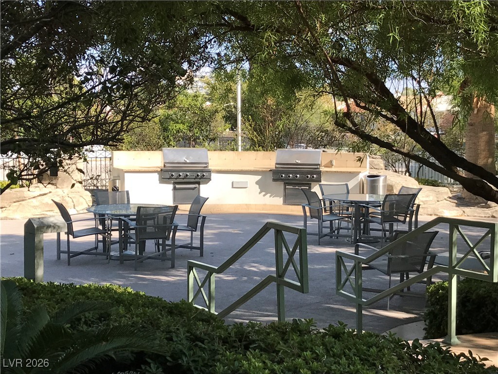 322 KAREN Avenue 1705