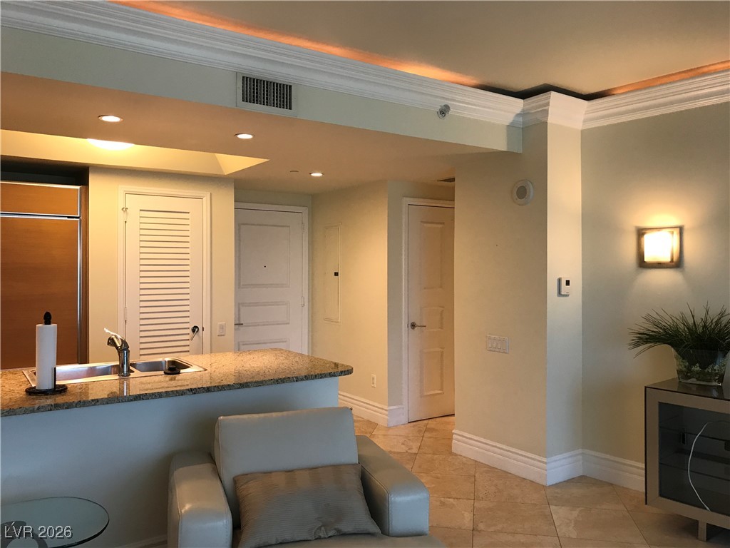 322 KAREN Avenue 1705