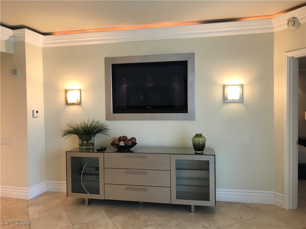 322 KAREN Avenue 1705