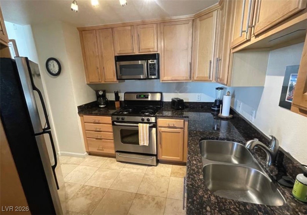 210 East Flamingo Road 218