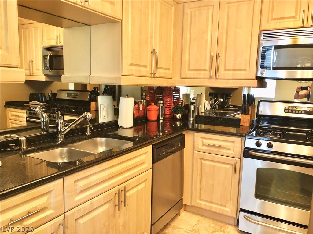 270 FLAMINGO Road 120