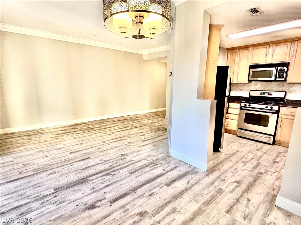 260 East Flamingo Road 202