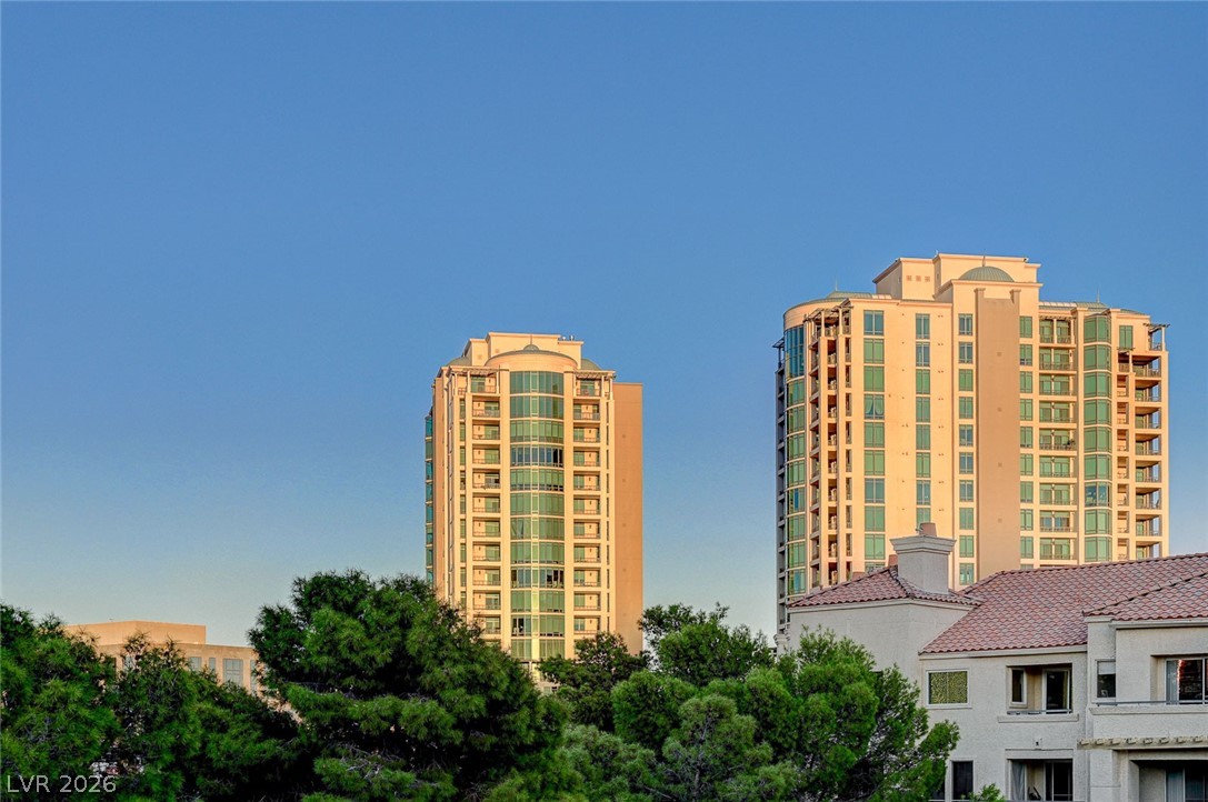 260 East Flamingo Road 202