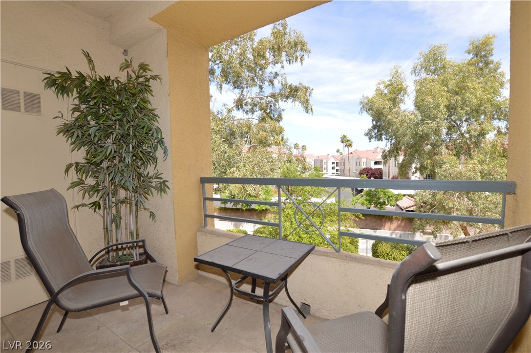 210 East FLAMINGO Road 226
