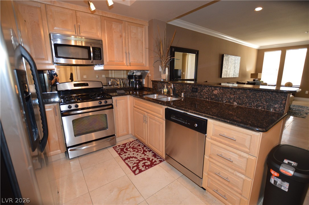 260 FLAMINGO Road 216