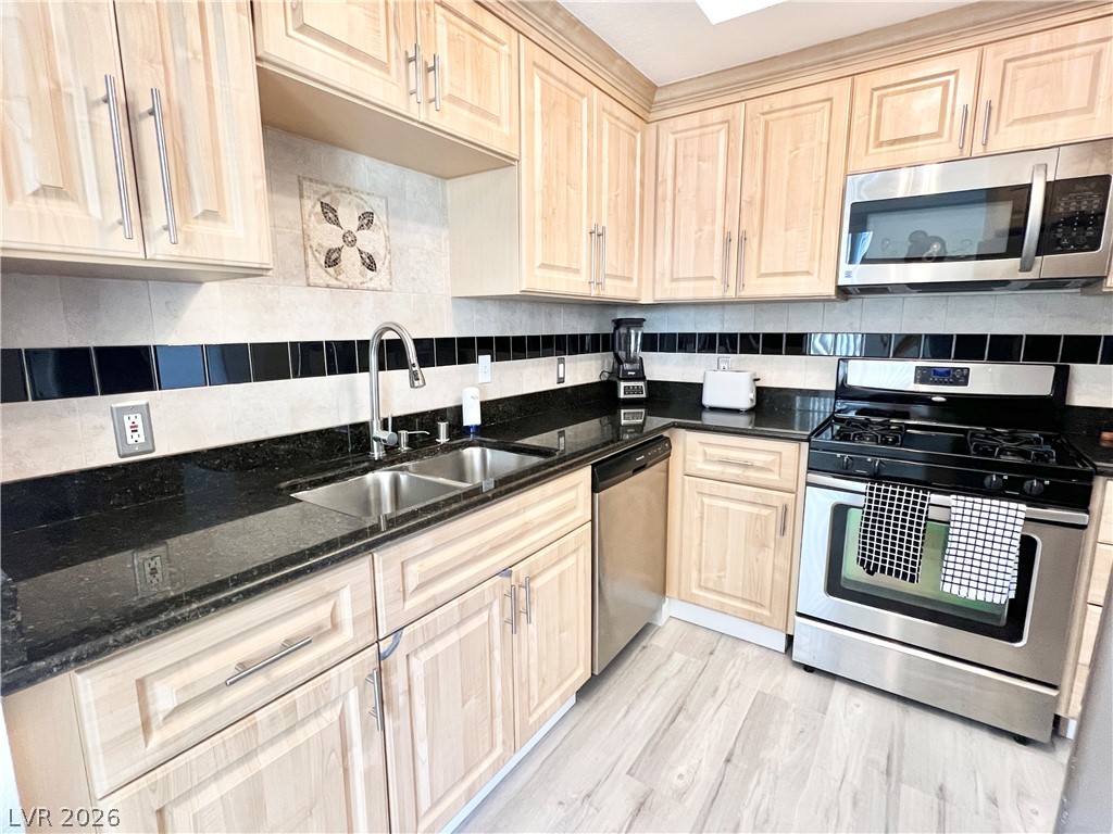 210 East Flamingo Road 320