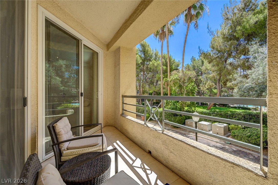 230 East Flamingo Road 106
