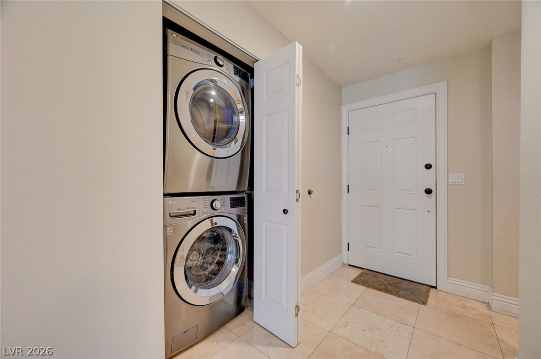 230 East Flamingo Road 106