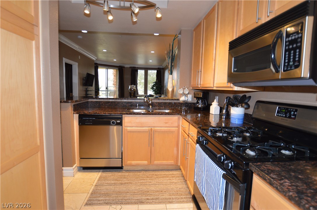 210 FLAMINGO Road 315