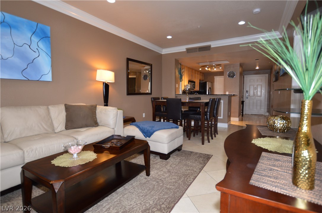 210 FLAMINGO Road 315