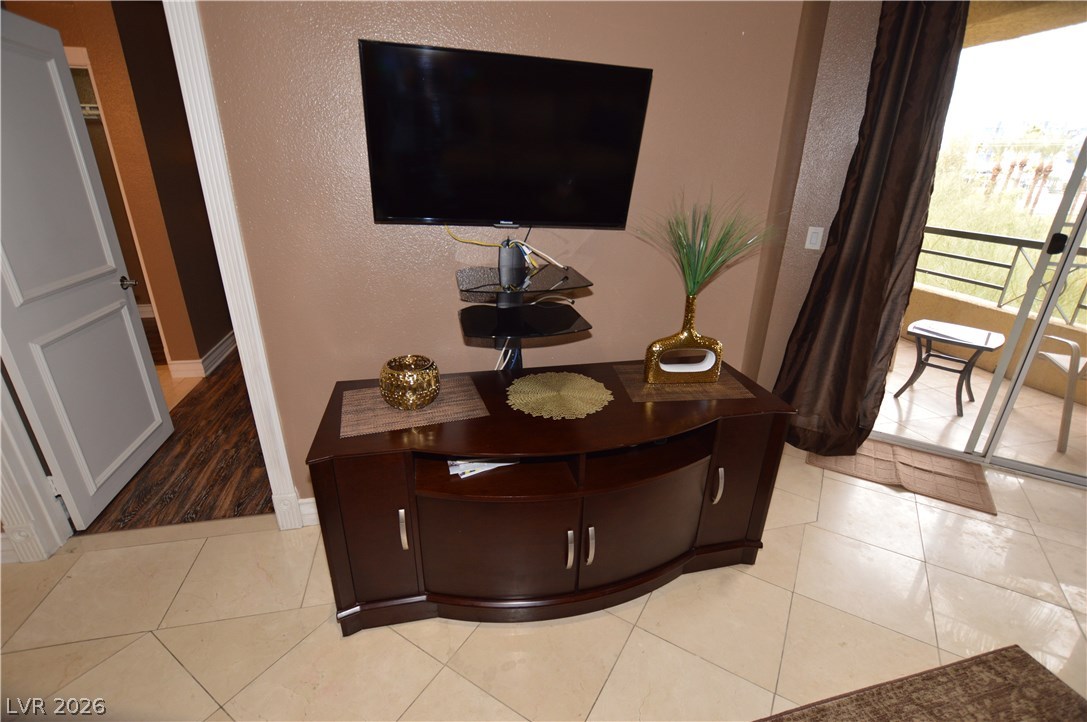 210 FLAMINGO Road 315