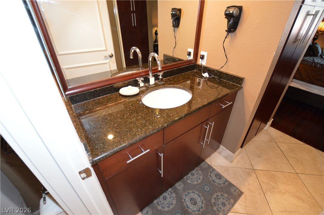 210 Flamingo Road 421